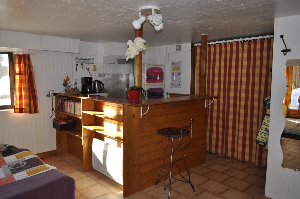 Cabane Des Guernazelles Valderoure Værelse billede